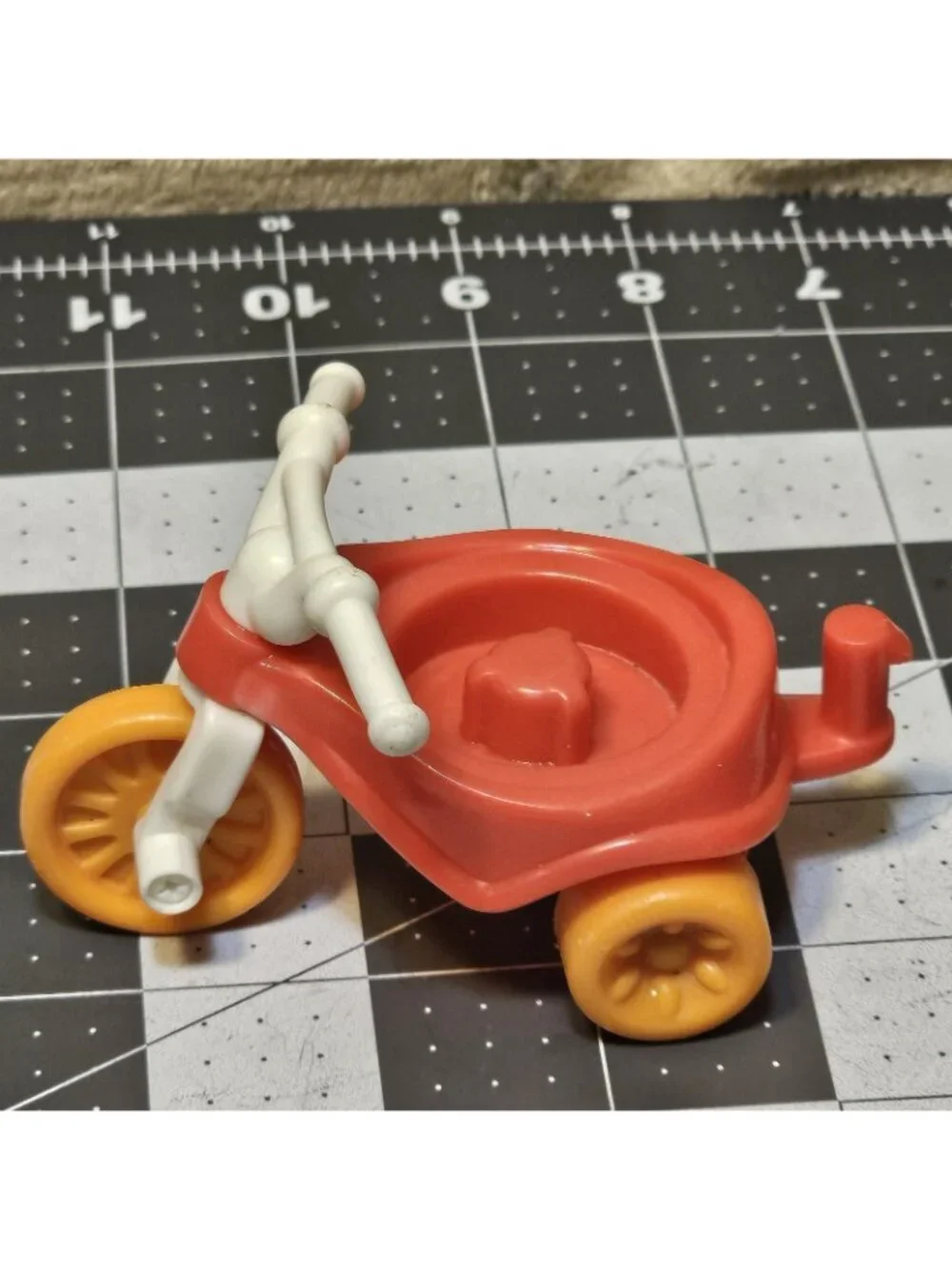 Fisher Price Little People RED TRICYCLE 3 WHEELER TOY for FPLP Figures